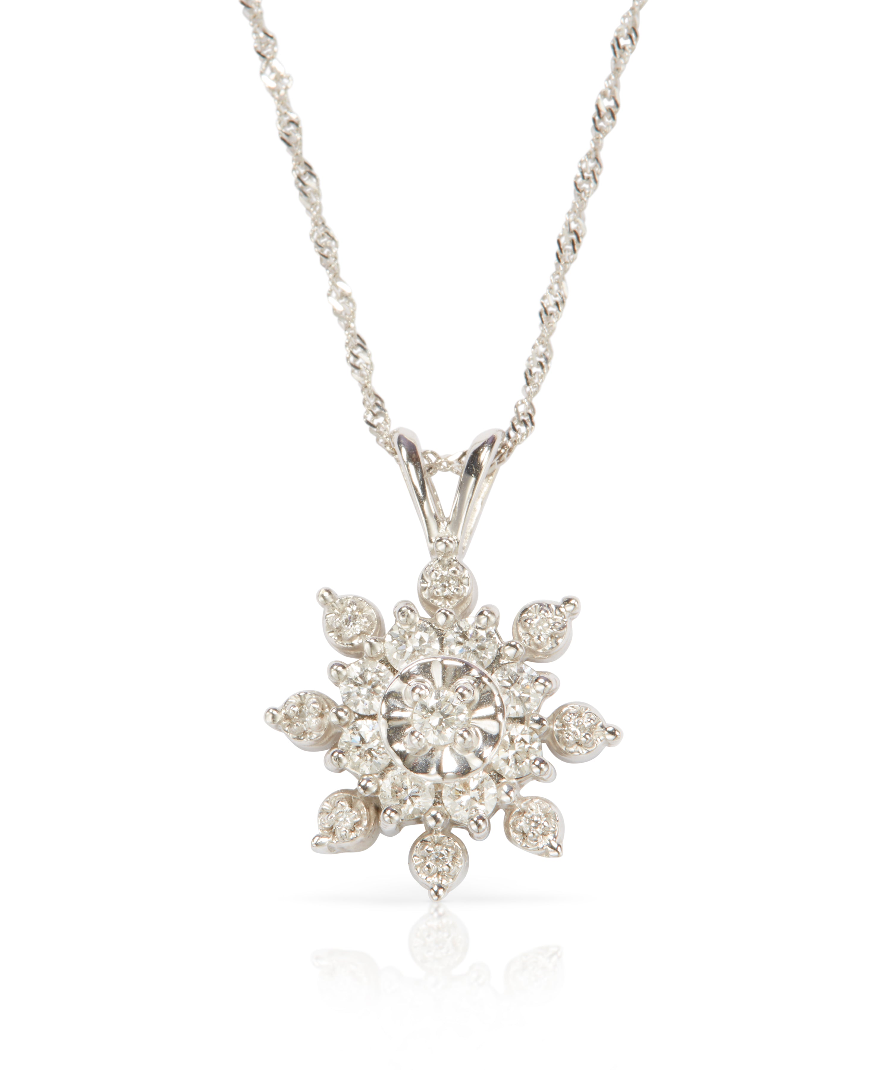 Diamond snowflake necklace in fashion 14k white gold