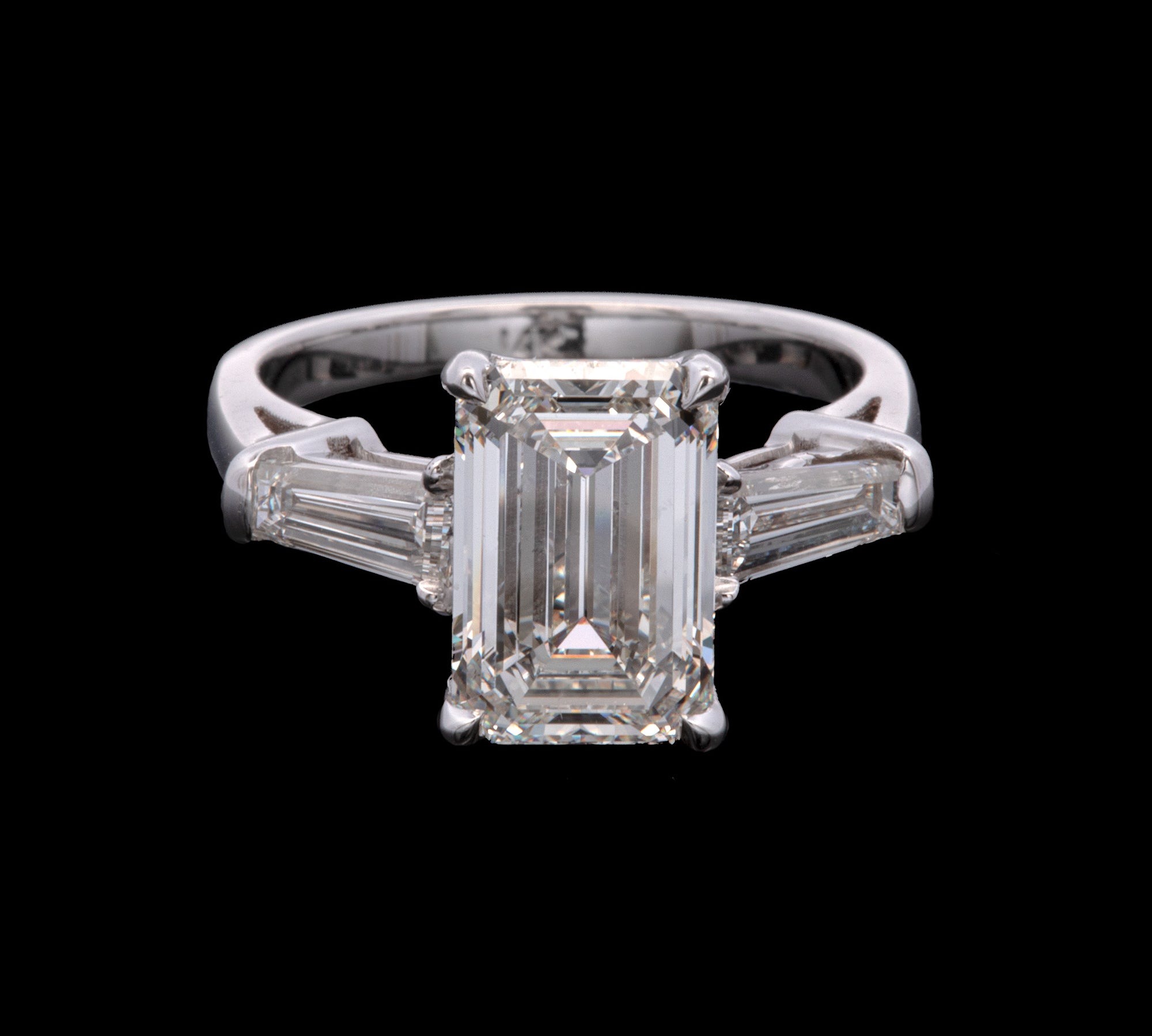14K White Gold Emerald Cut Diamond Ring