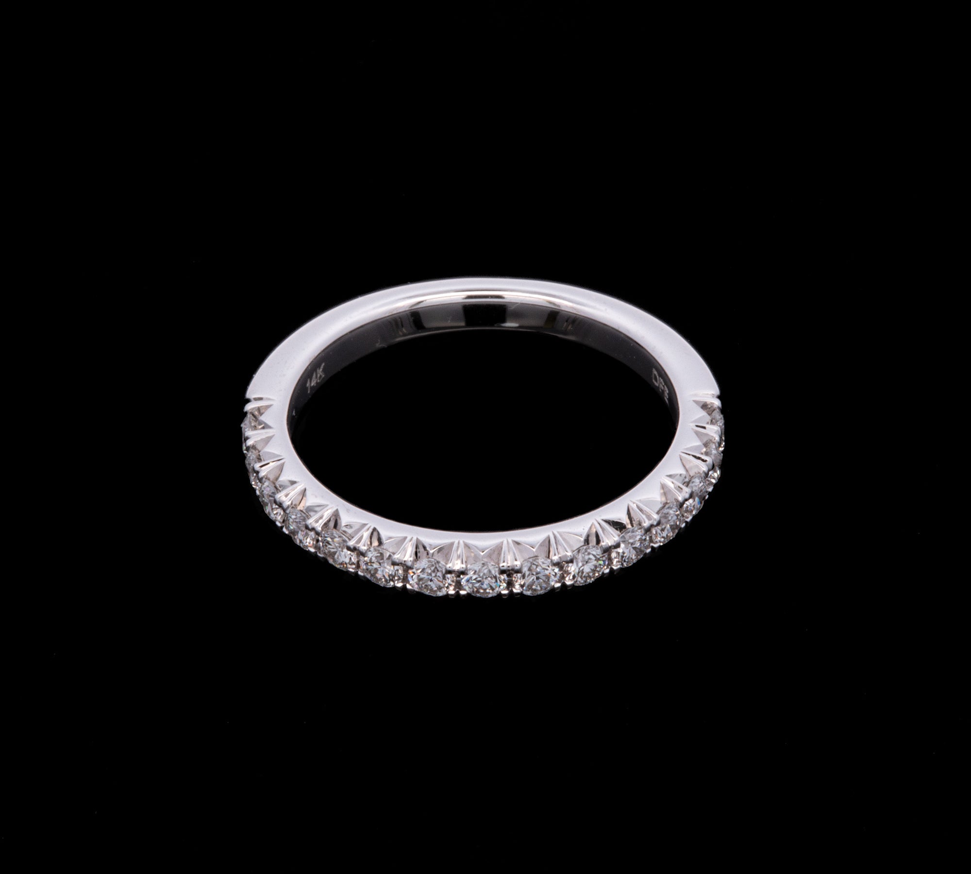 14K White Gold 0.52ctw Diamond Band