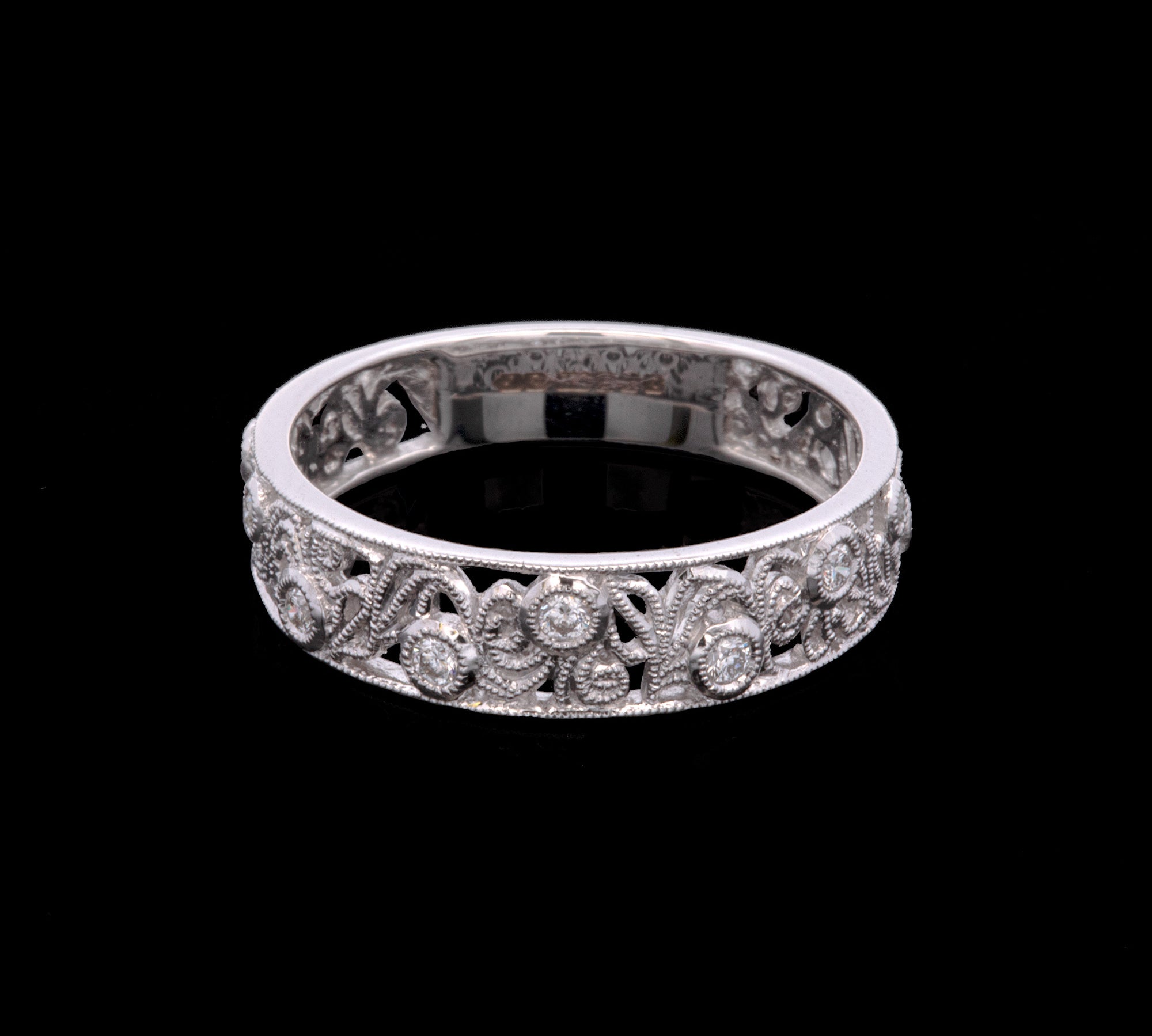 18K White Gold Wide Diamond Leaf Band