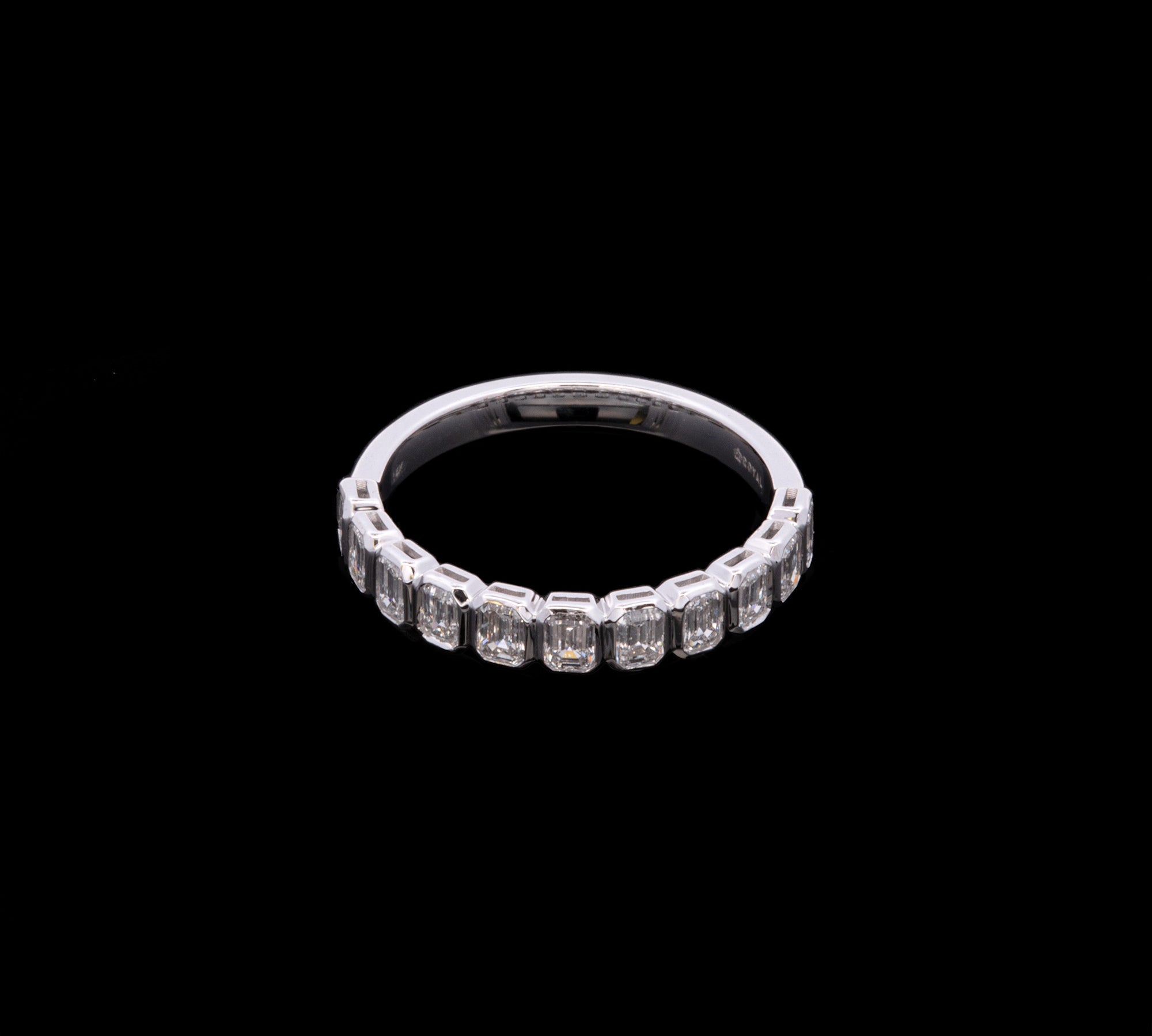 14K White Gold Emerald Cut 1.00ctw Diamond Band