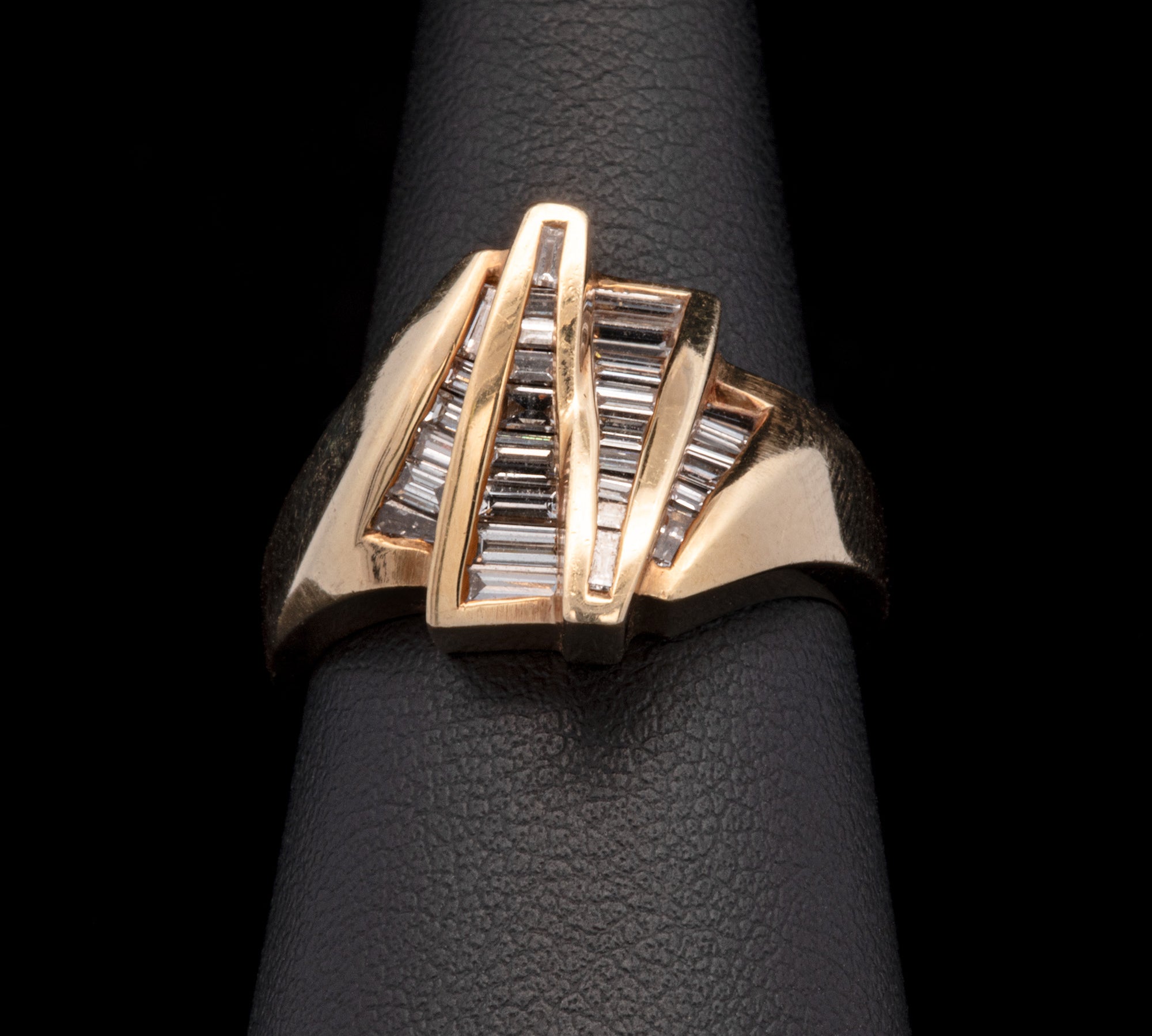 18K Yellow Gold Diamond Geometric Diamond Ring