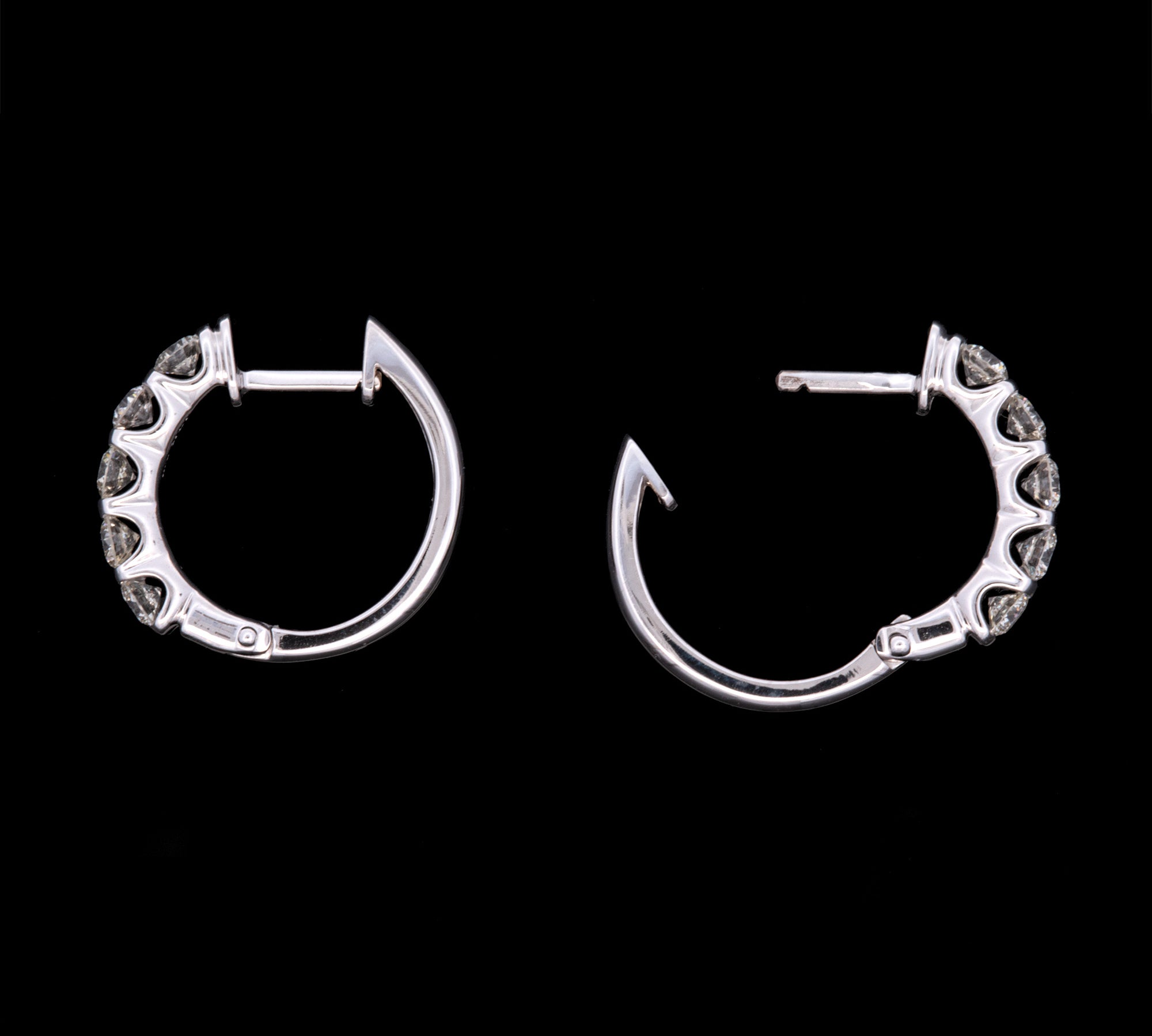 14K White Gold 1.00ctw Diamond Bar Set Diamond Hoop Earring, 18mm