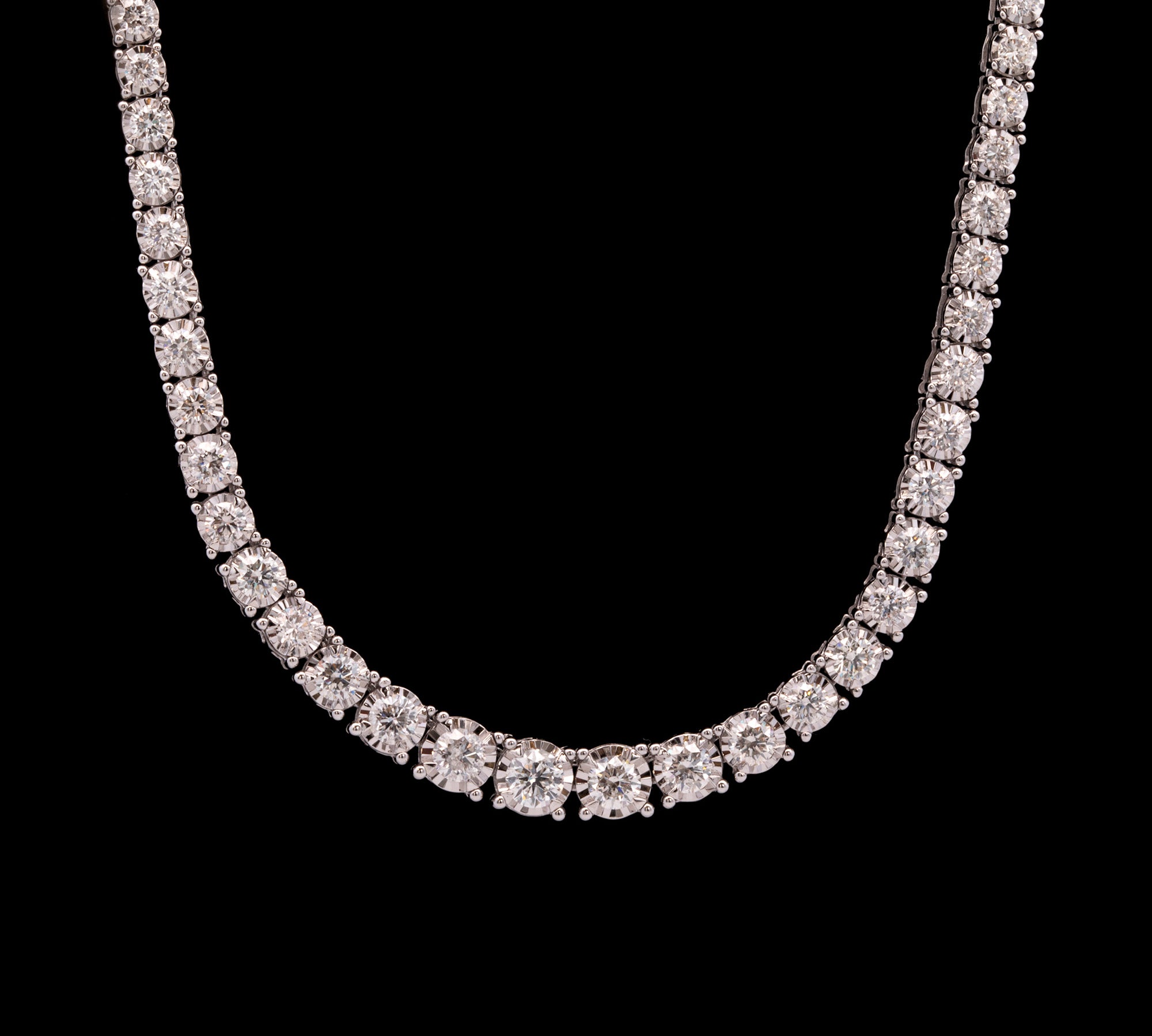 14K White Gold Graduated 7.00ctw Diamond Necklace