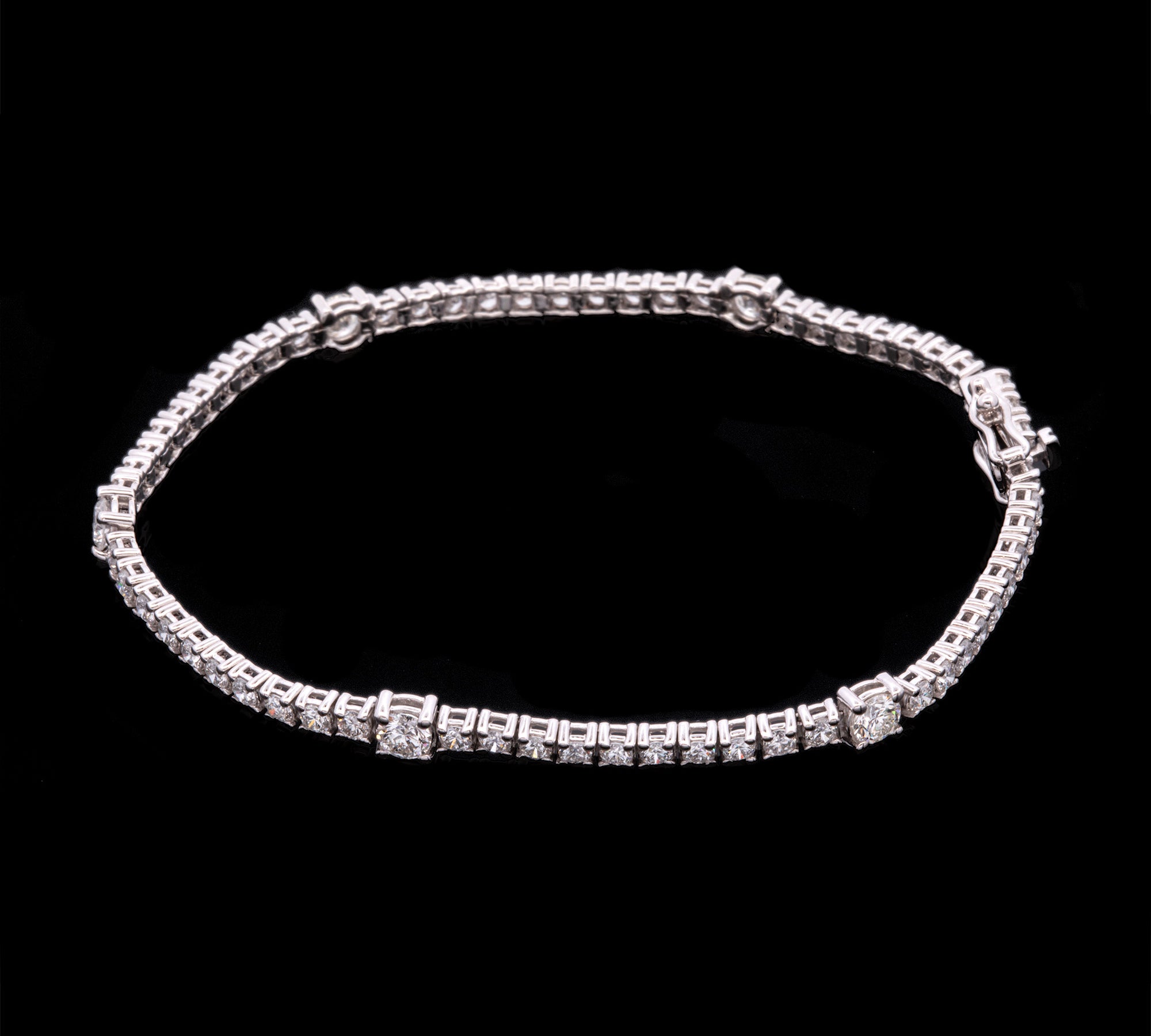 18K White Gold Diamond Line Bracelet
