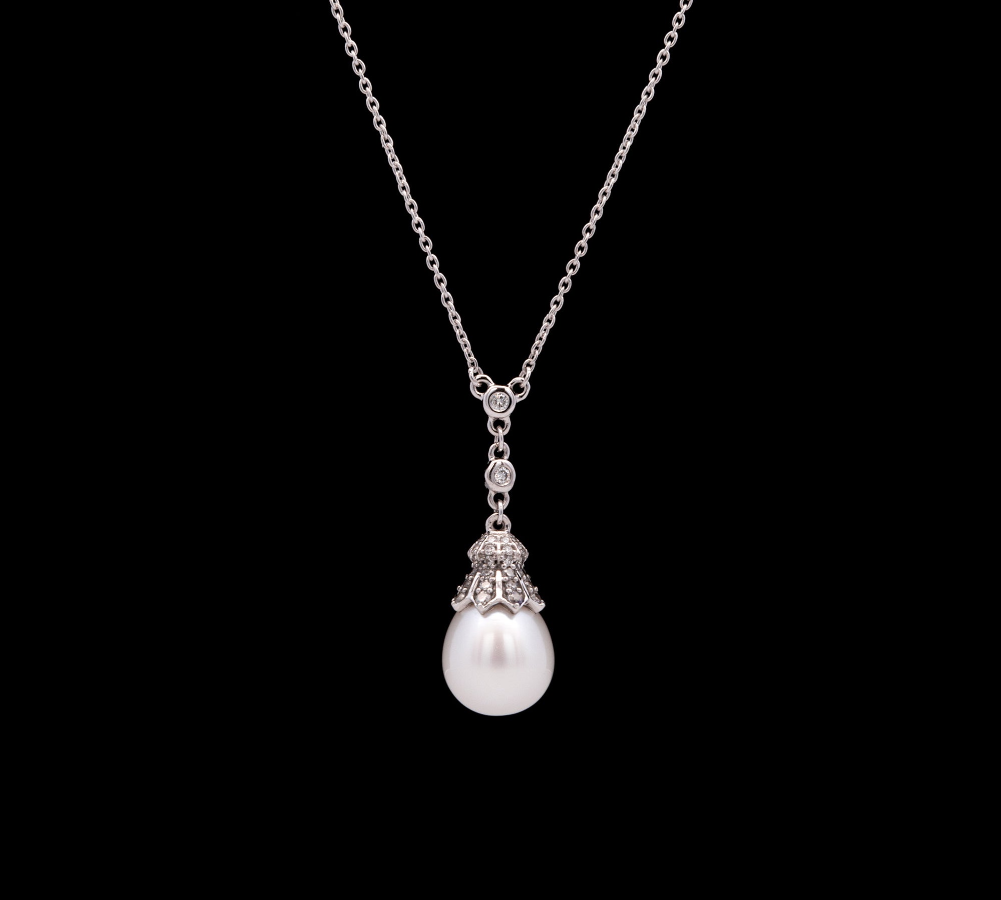 14K White Gold Pearl And Diamond Drop Necklace