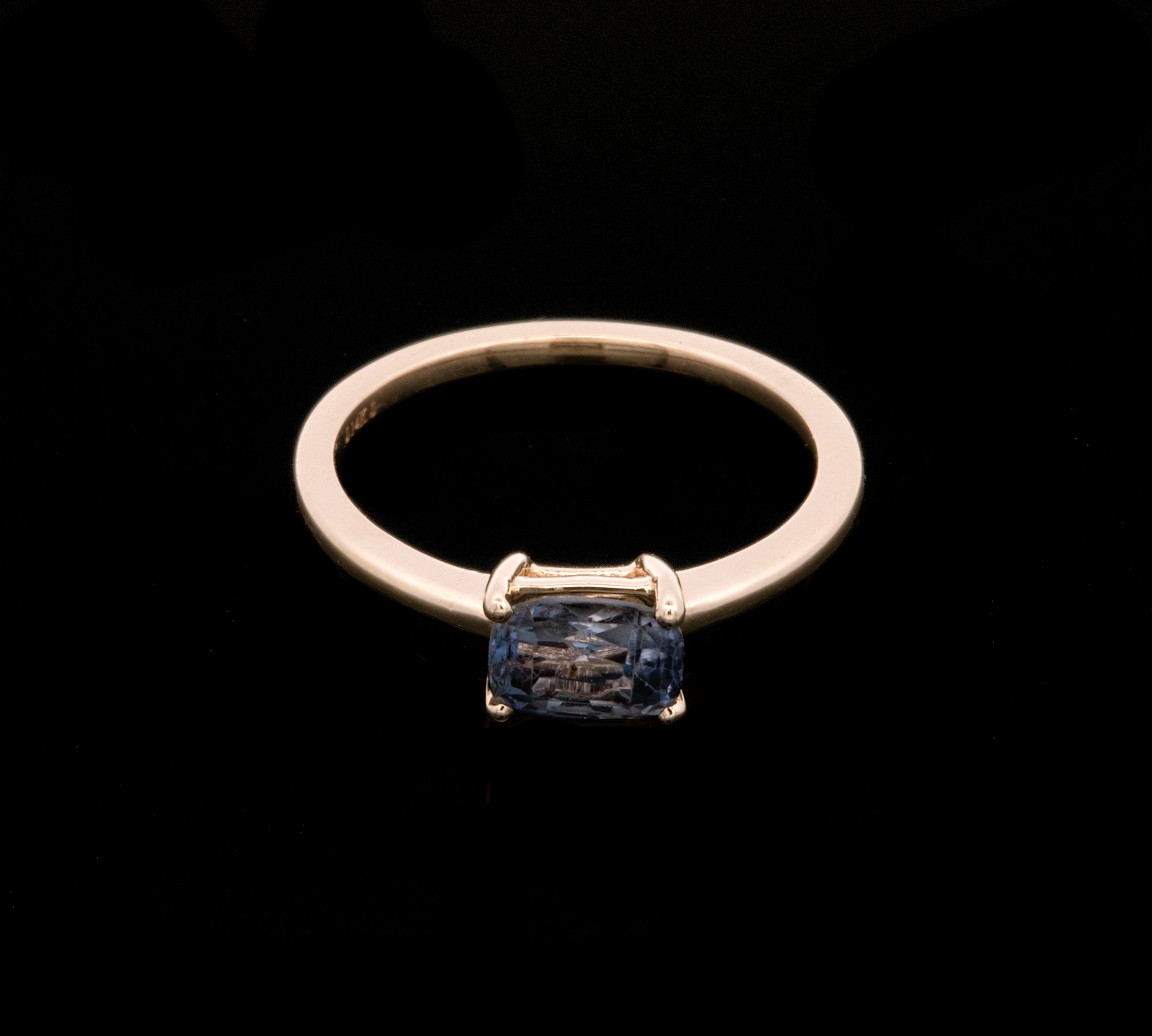 14K Yellow Gold Blueish Grey Rectangular Cushion Cut Sapphire Ring