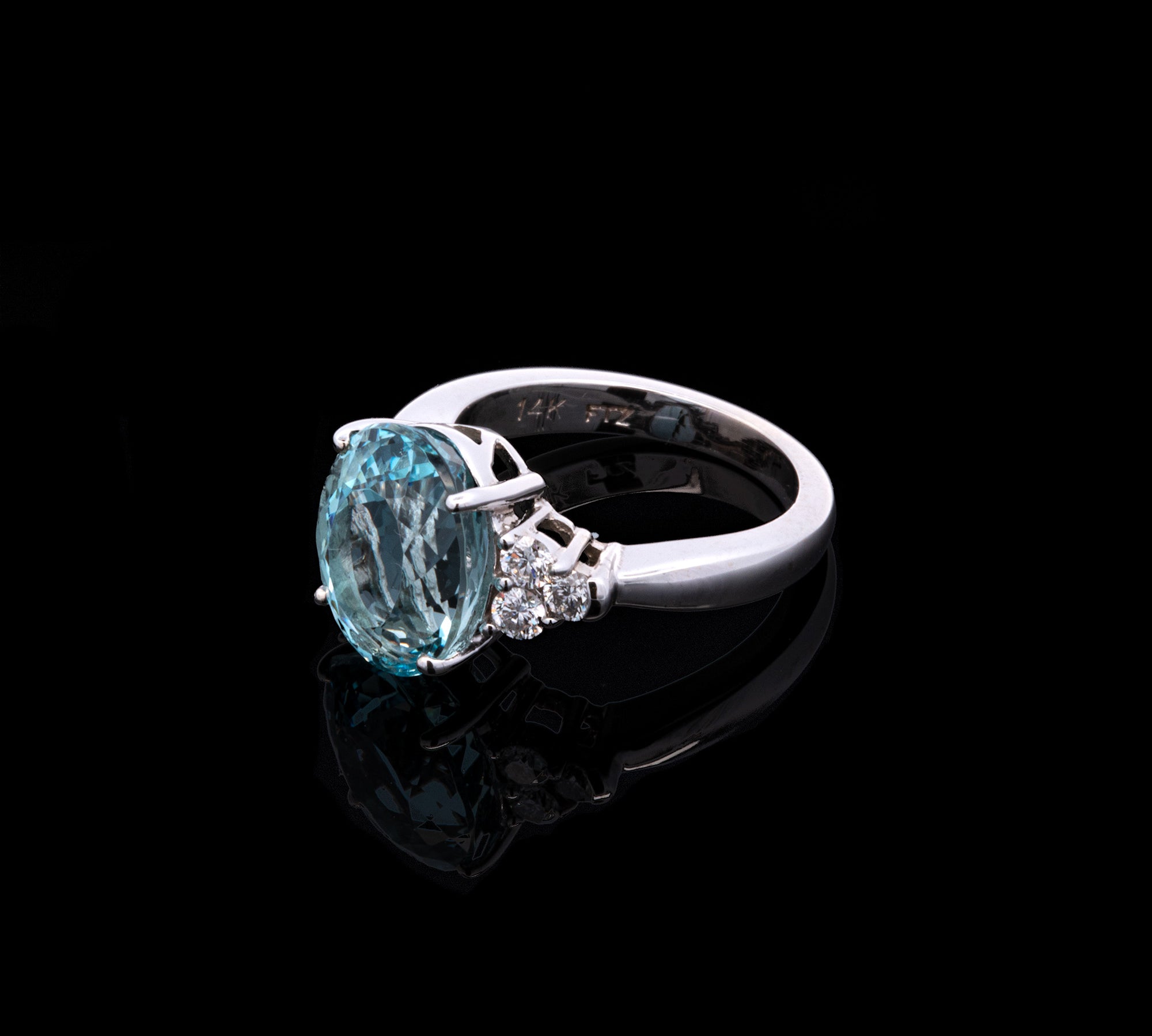 14K White Gold Aquamarine And Diamond Ring
