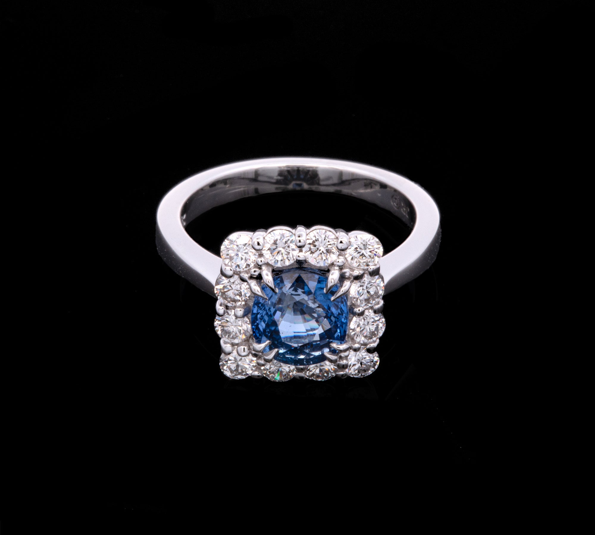 18K White Gold Round Sapphire And Diamond Ring