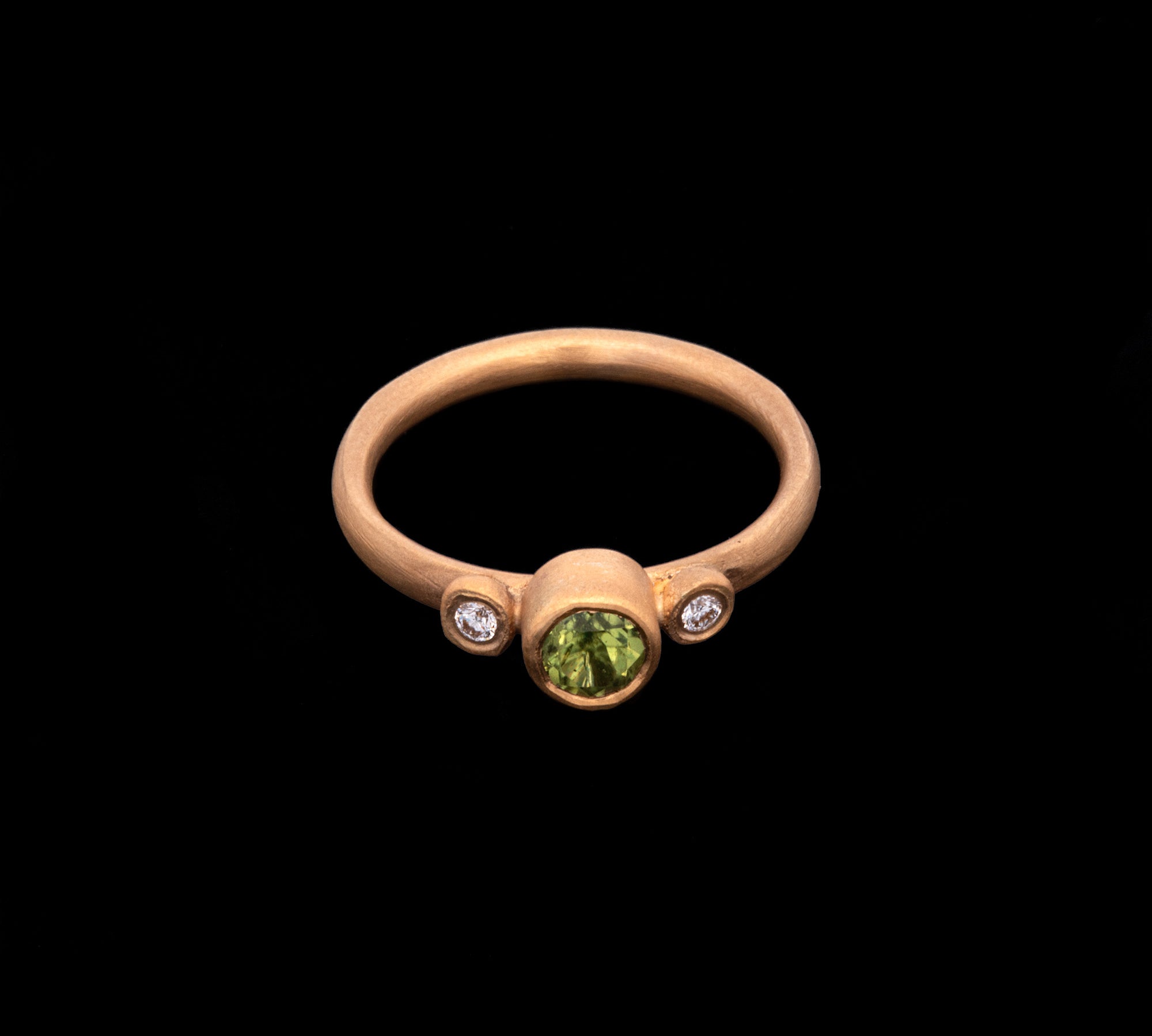 24K Yellow Gold Peridot And Diamond Ring