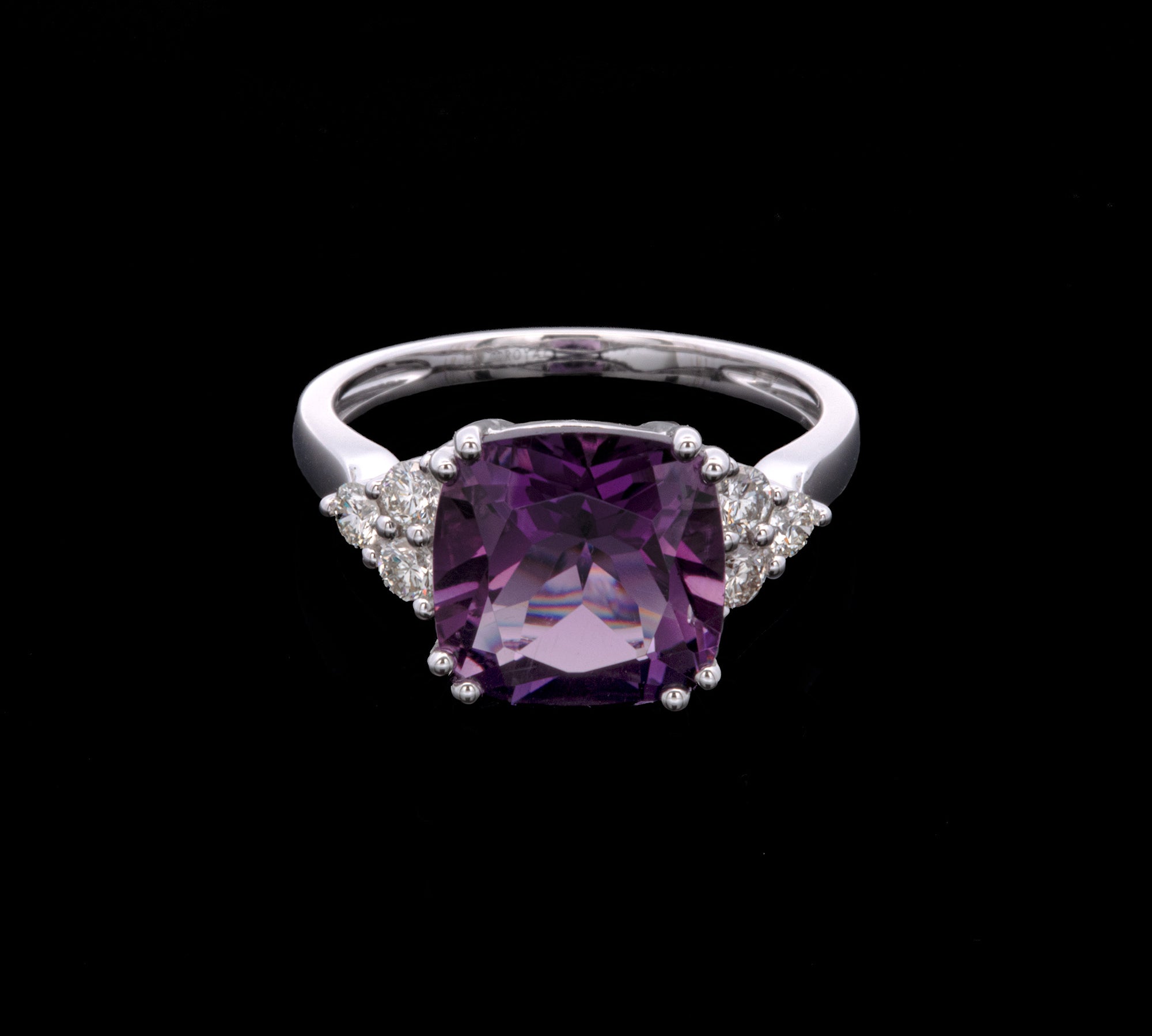 14K White Gold Amethyst And Diamond Ring