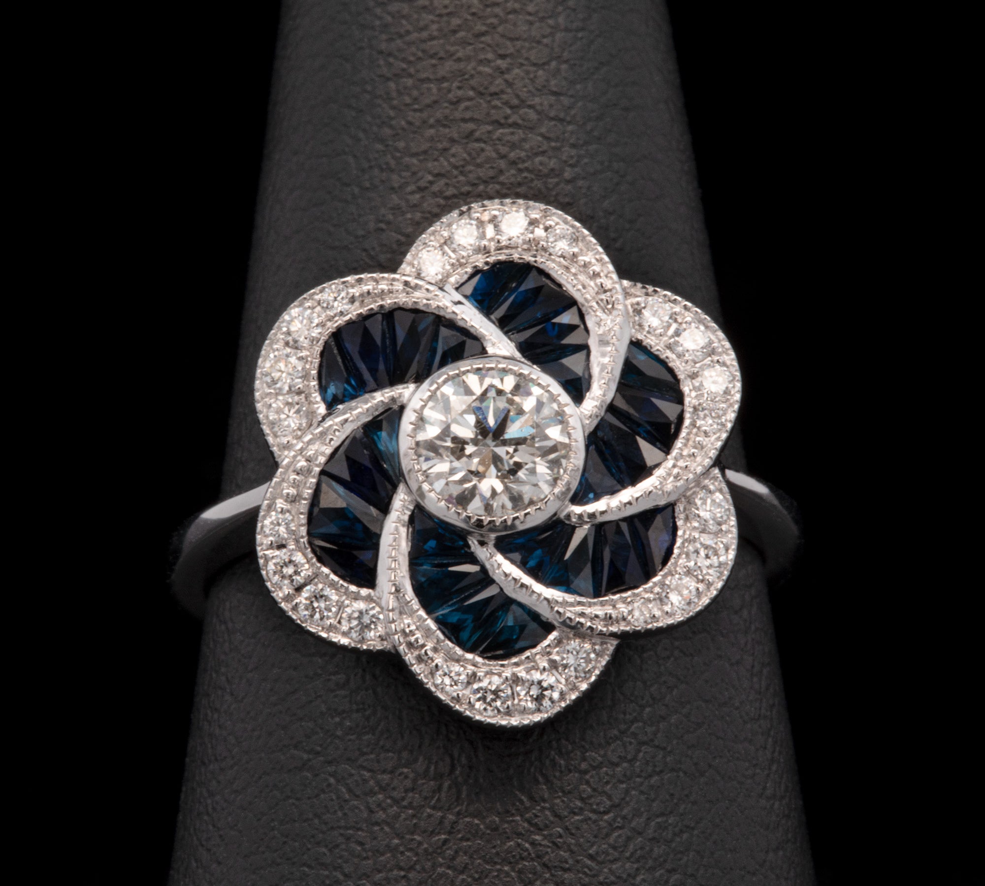 18K White Gold Sapphire And Diamond Flower Ring