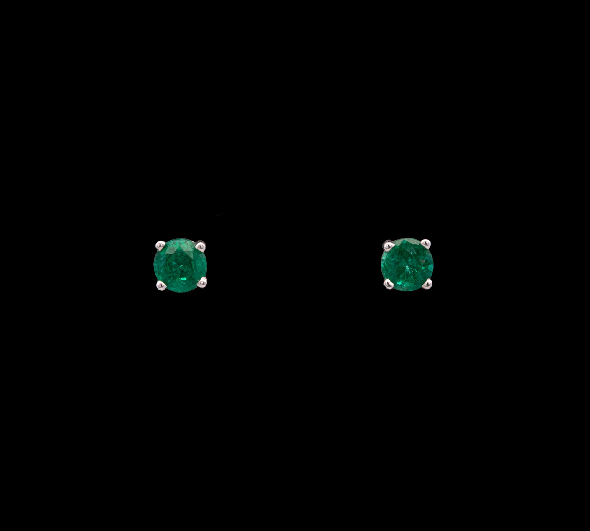 14K White Gold 0.61ctw Emerald Stud Earrings
