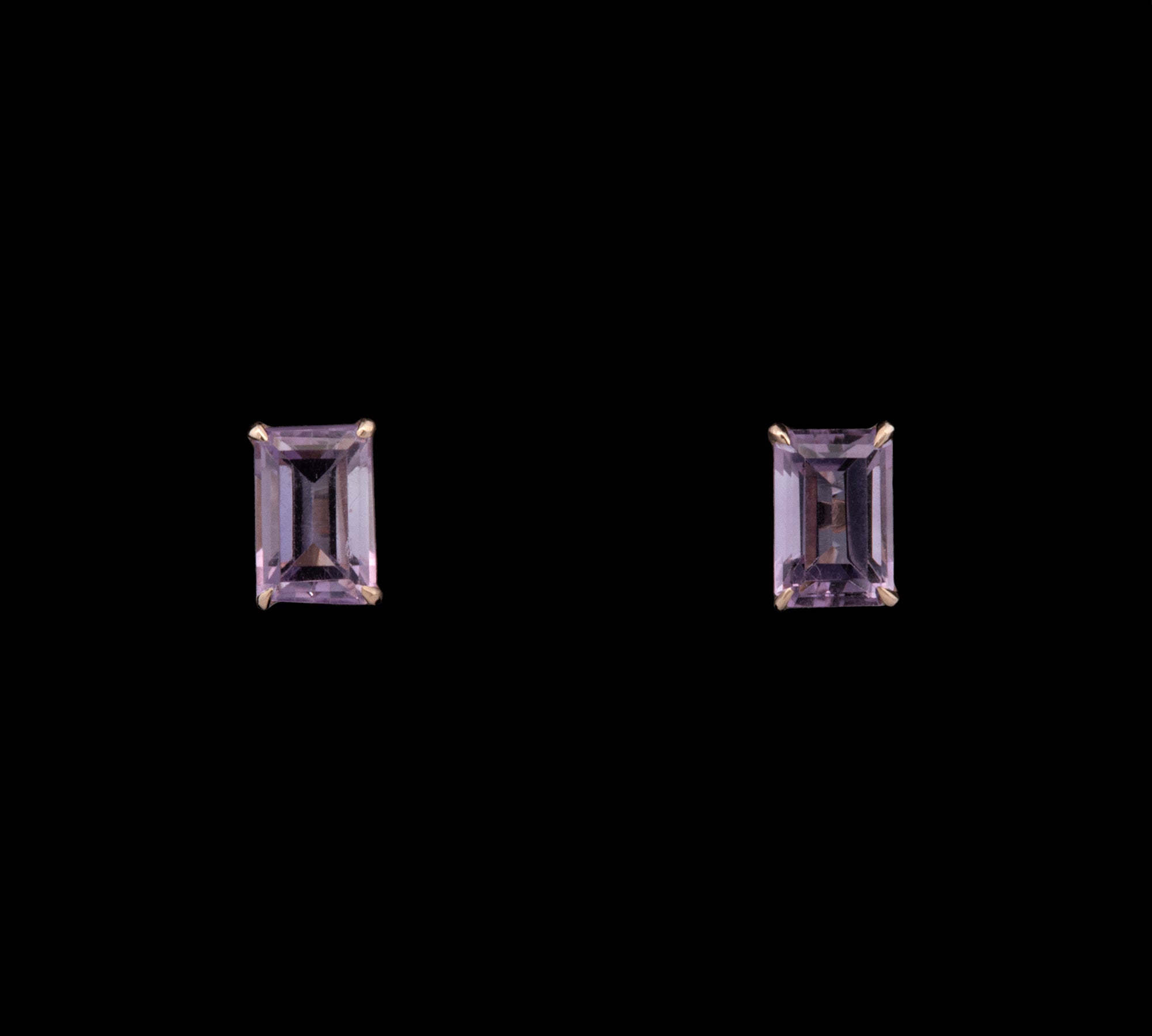 14K Yellow Gold Rectangular Amethyst Stud Earrings