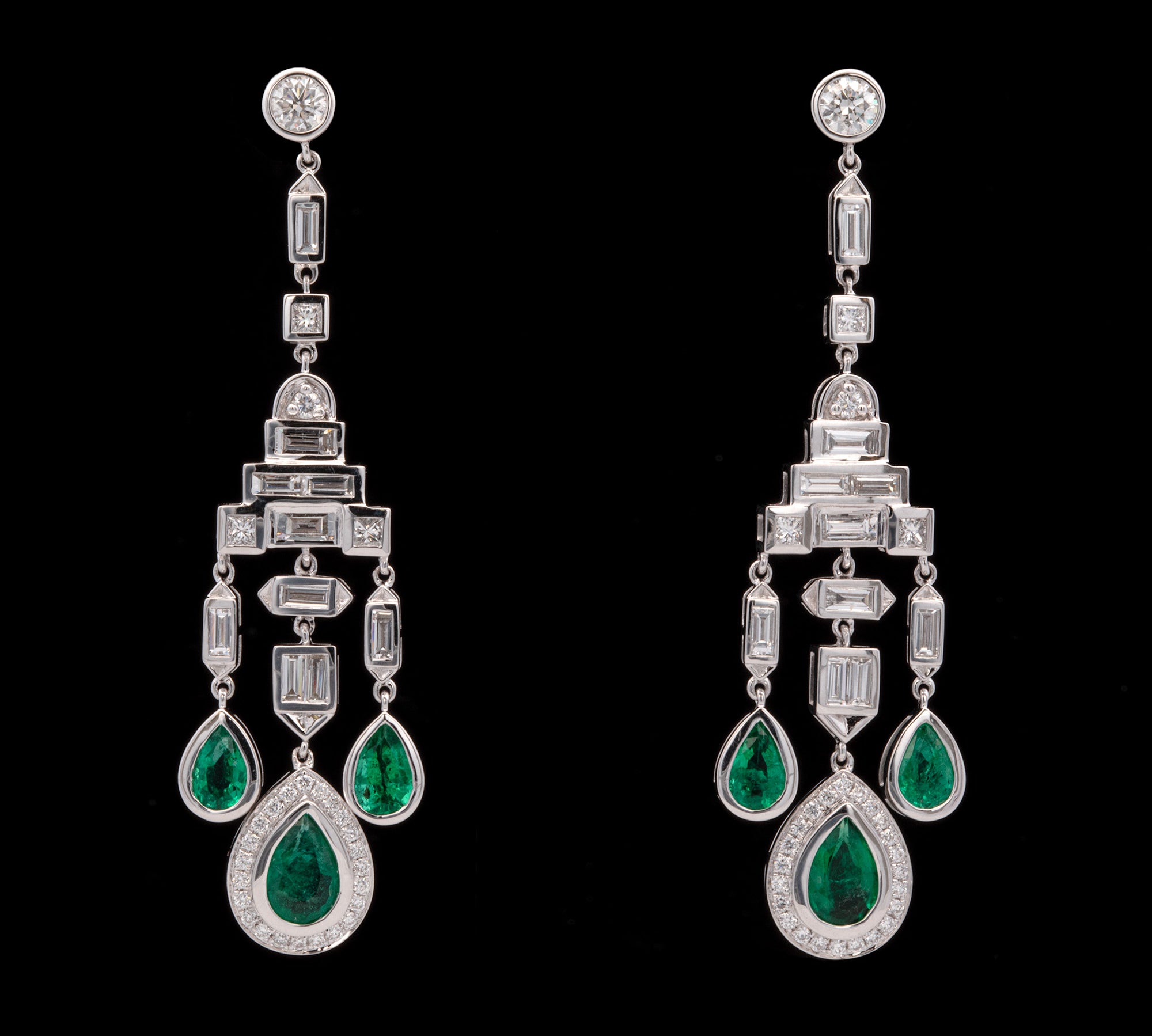 18K White Gold Pear Shape Emerald And Diamond Drop Earrings