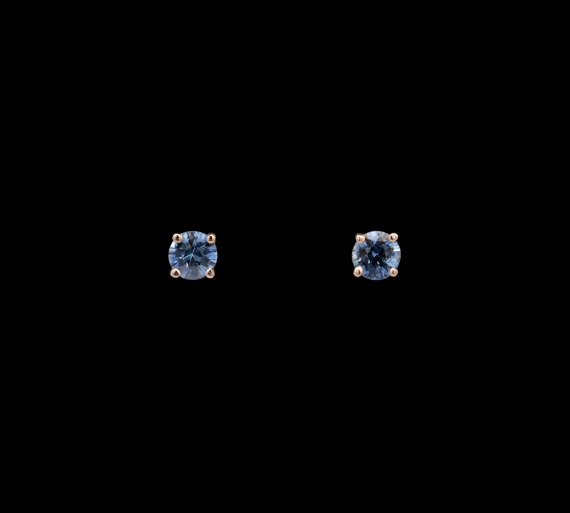 14K Yellow Gold Cornflower Blue Sapphire Stud Earrings