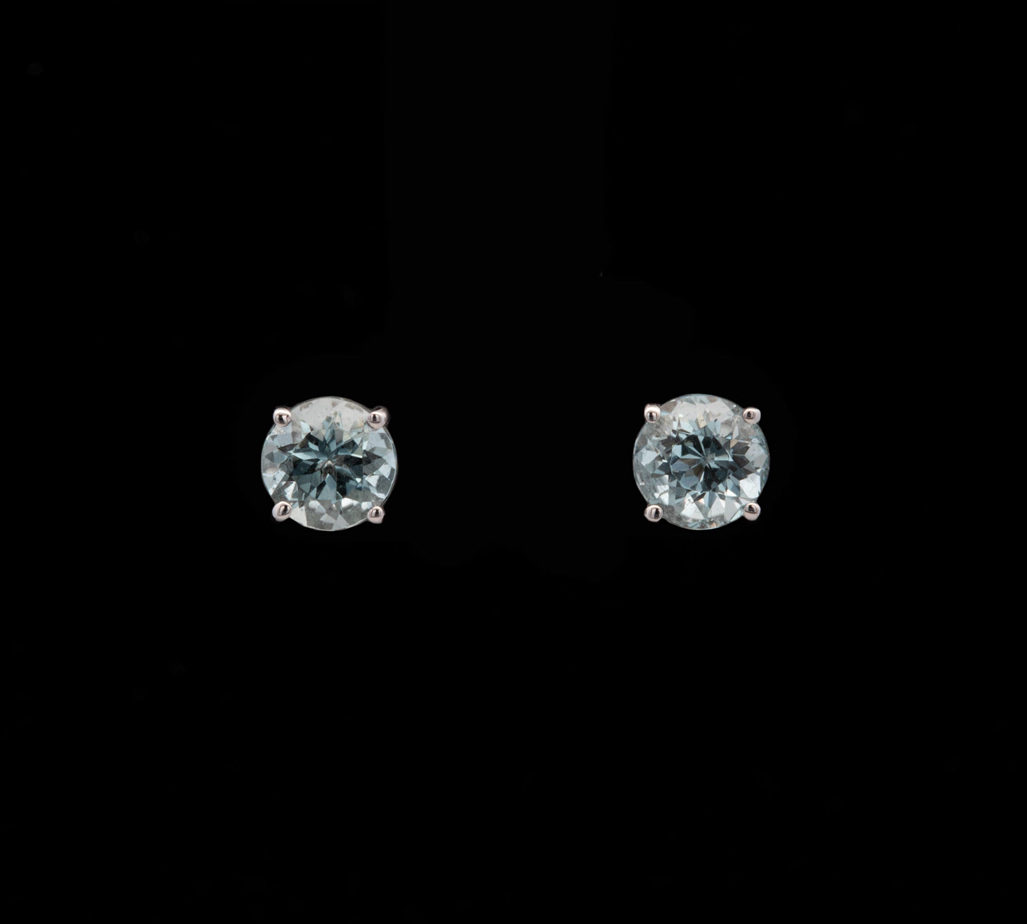 14K White Gold 1.75ctw Aquamarine Stud Earrings
