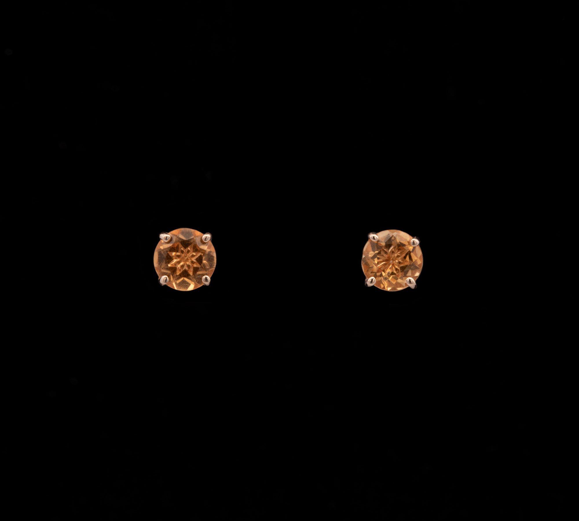 14K Yellow Gold 0.92ctw Citrine Four Prong Stud Earrings
