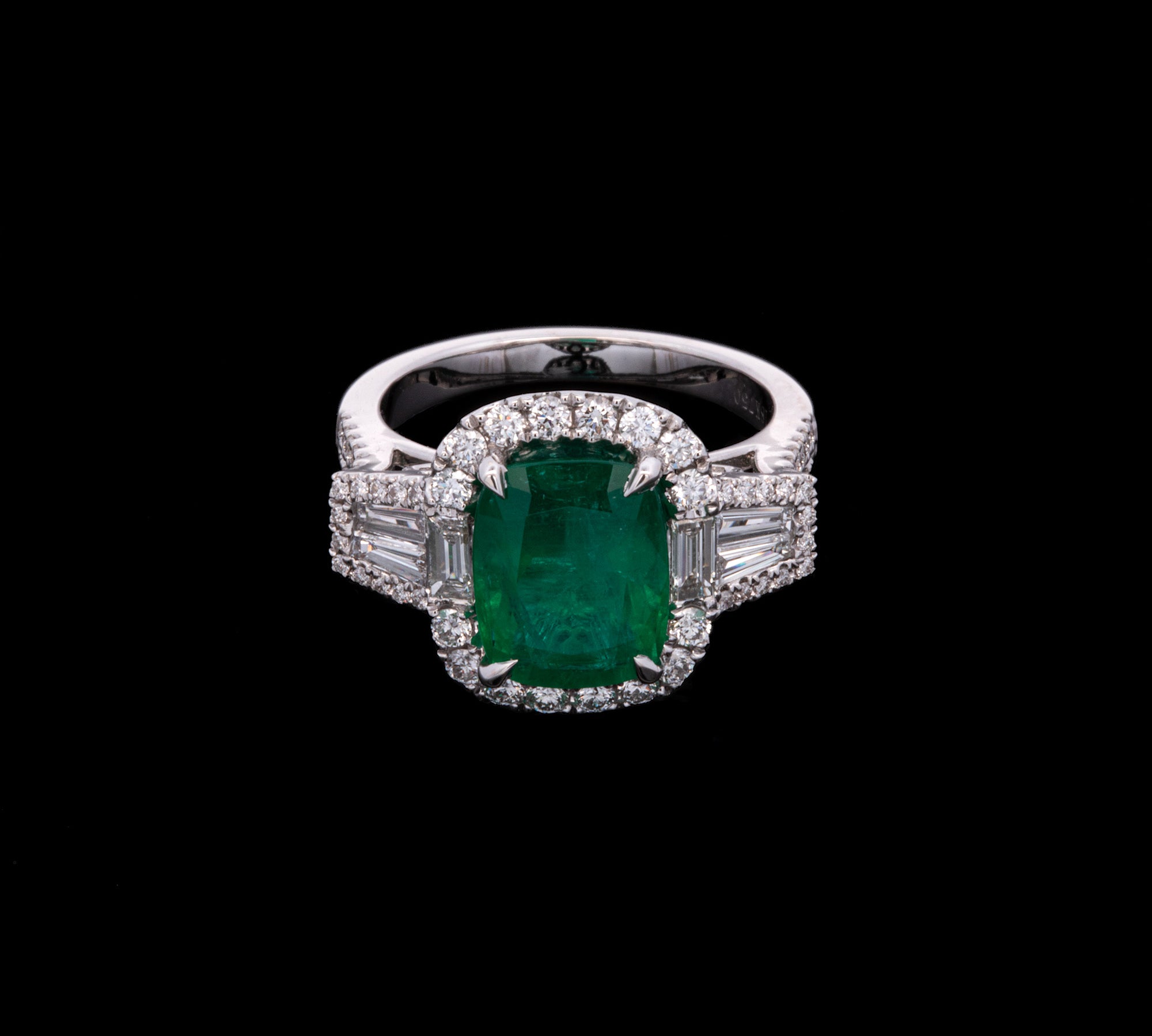 18K White Gold Cushion Cut Emerald And Diamond Ring