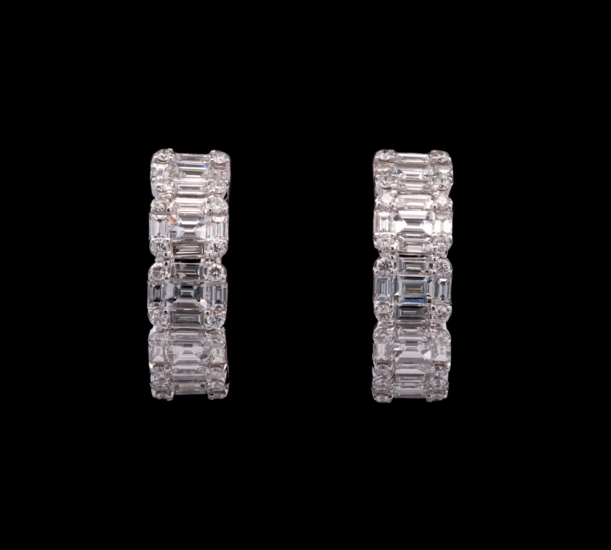 18K White Gold Round And Baguette Diamond Huggie Earrings