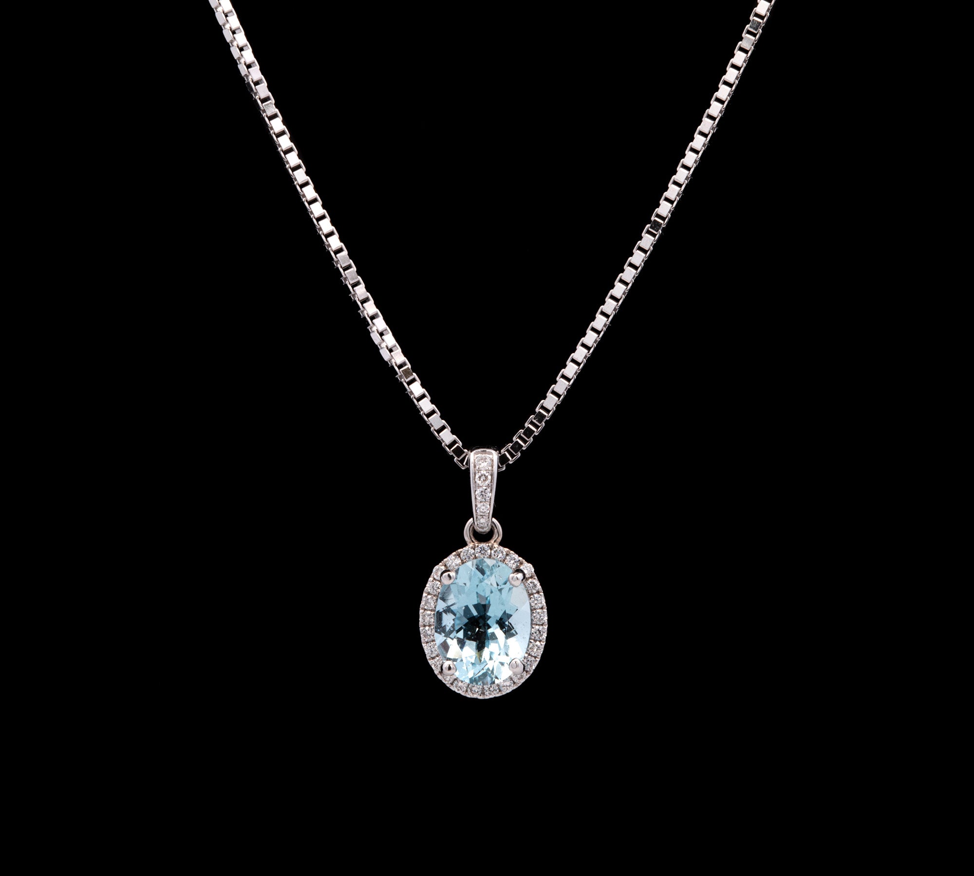 14K White Gold 1.53ctw Oval Aquamarine And Diamond Halo Pendant With 18 Inch Chain