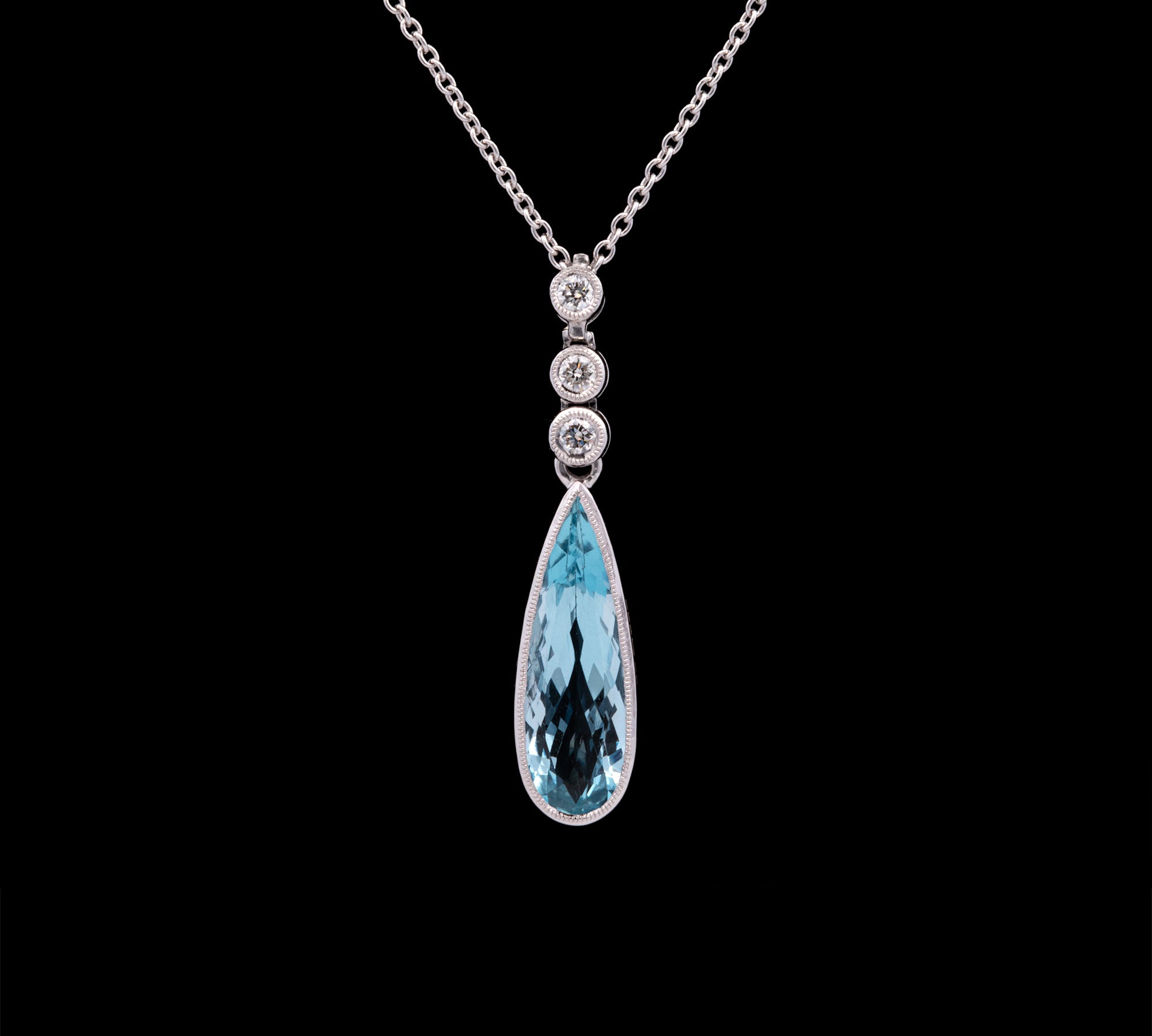 18K White Gold Aquamarine Pear Shape Drop pendant And Chain
