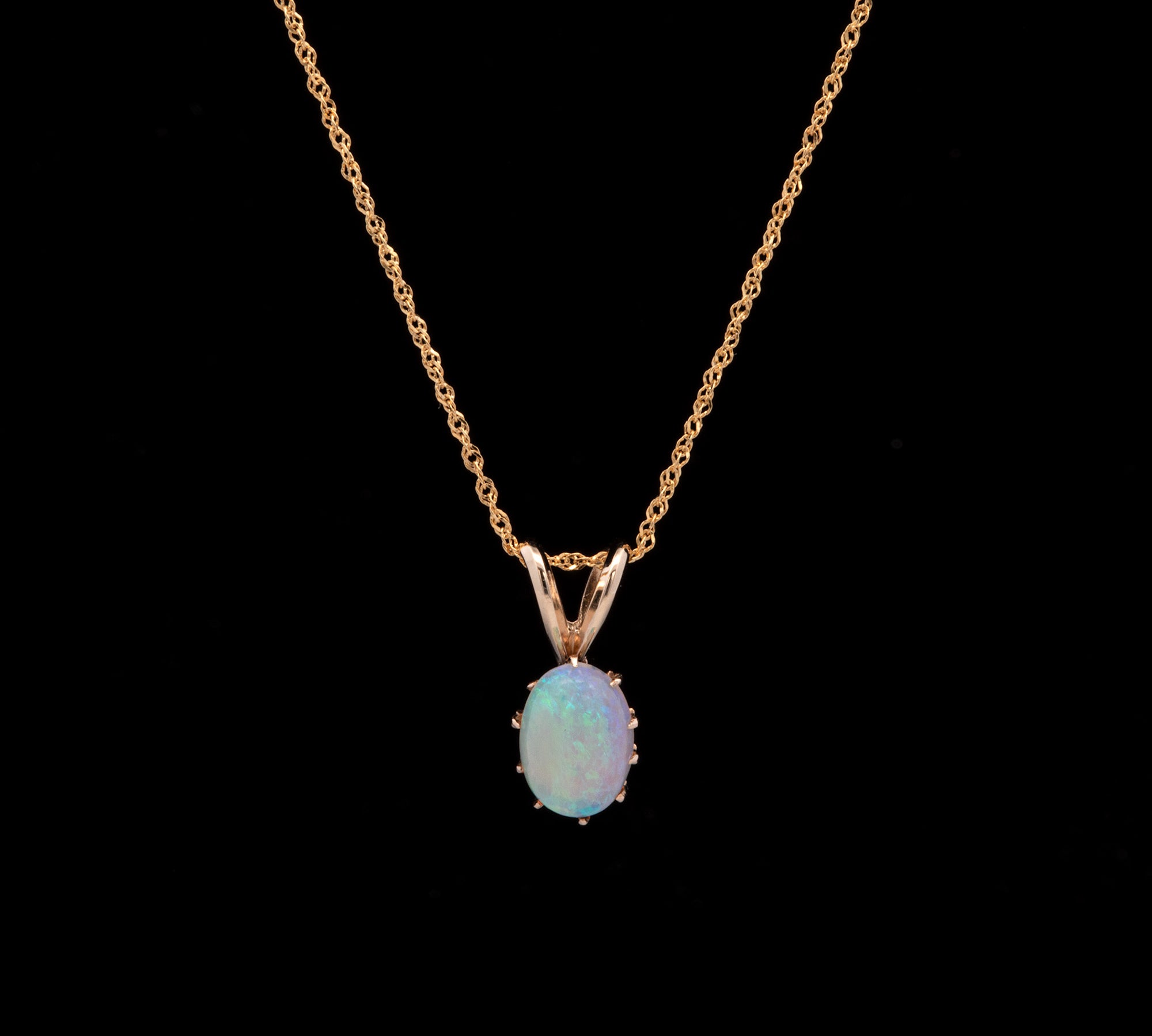 14K Yellow Gold Cabochon Oval Opal Pendant With Rabbit Ear Bail And 16 Inch Chain