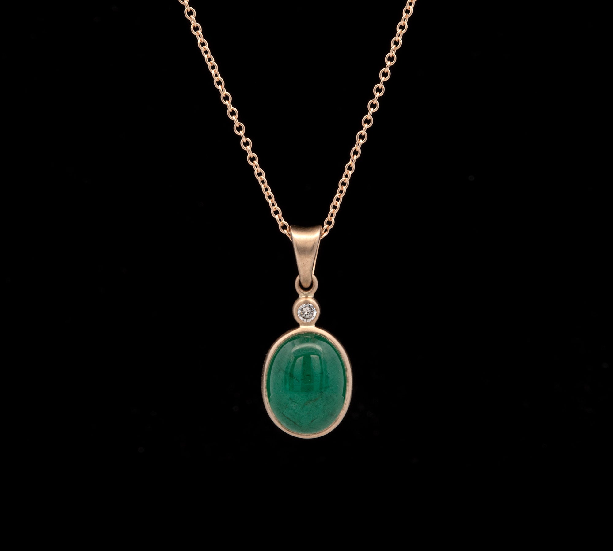 14K Yellow Gold Cabochon Emerald And Diamond Pendant With 18 Inch Cable Chain