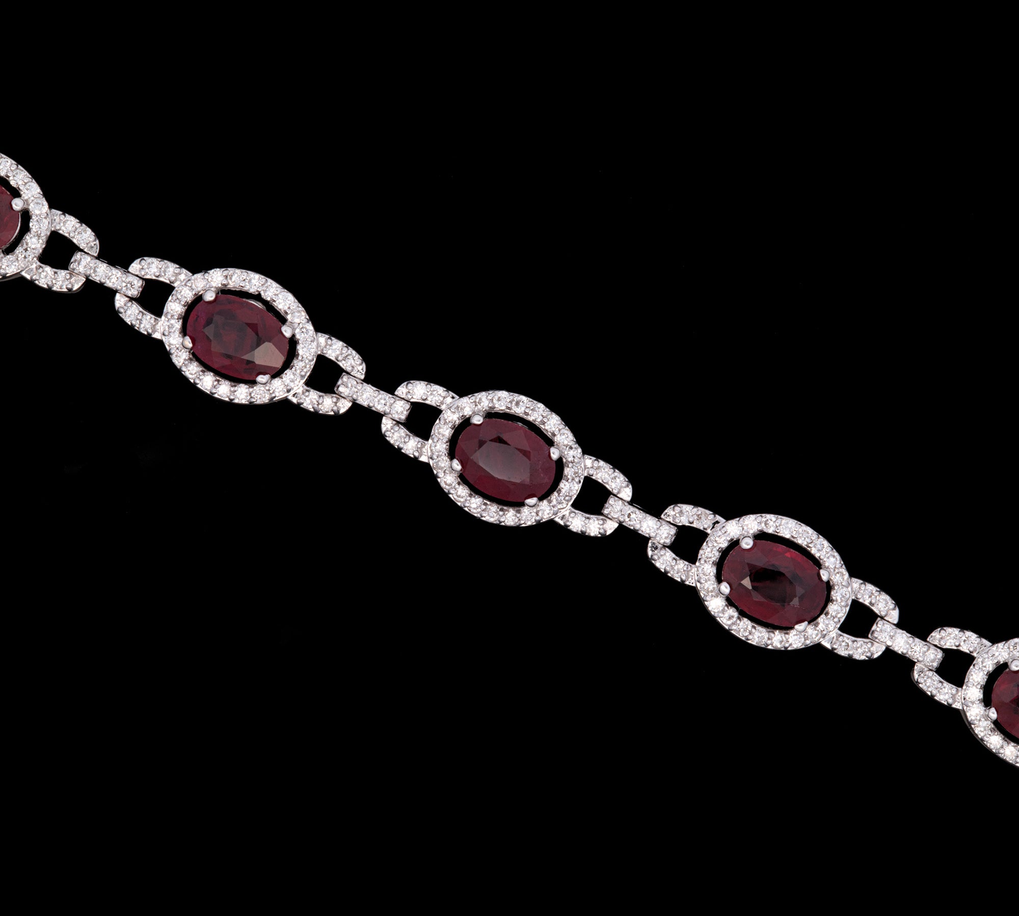 18K White Gold Oval Ruby And Diamond Bracelet