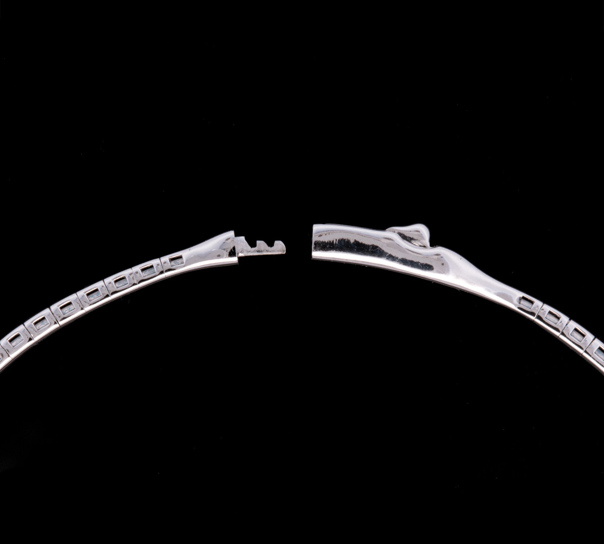 18K White Gold Baguette Sapphire And Diamond Flexible Bangle Bracelet.