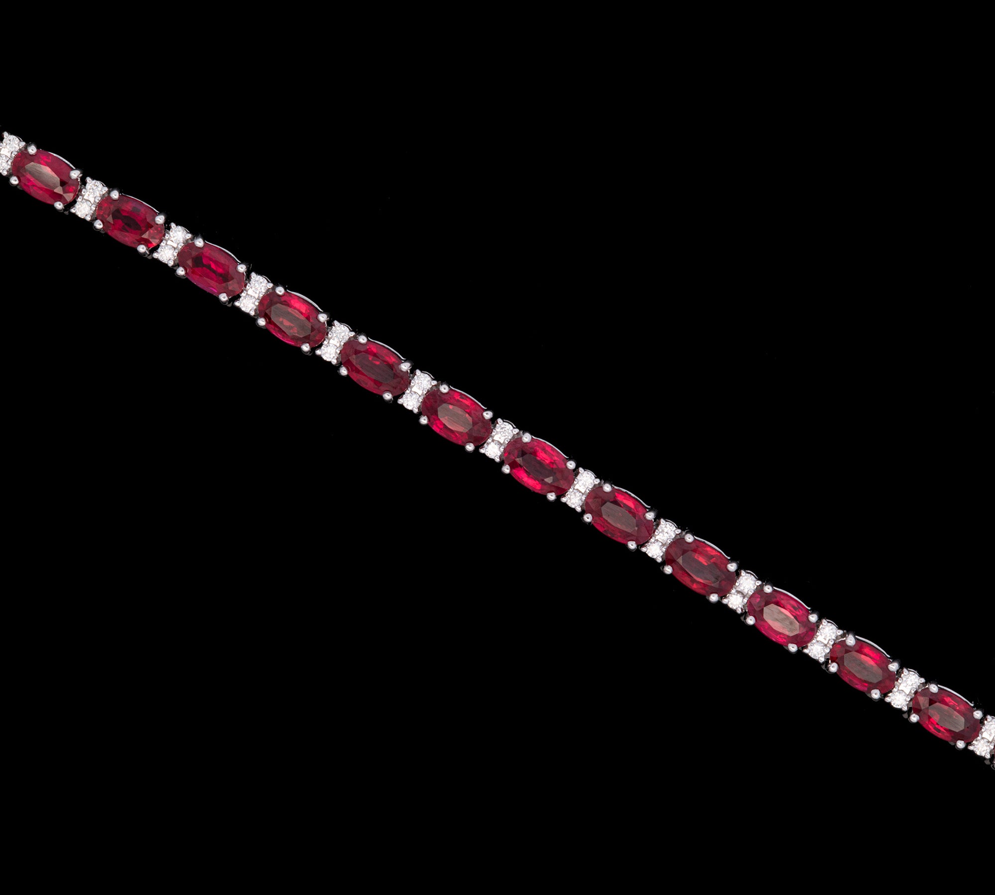 18K White Gold Oval Ruby And Diamond Bracelet