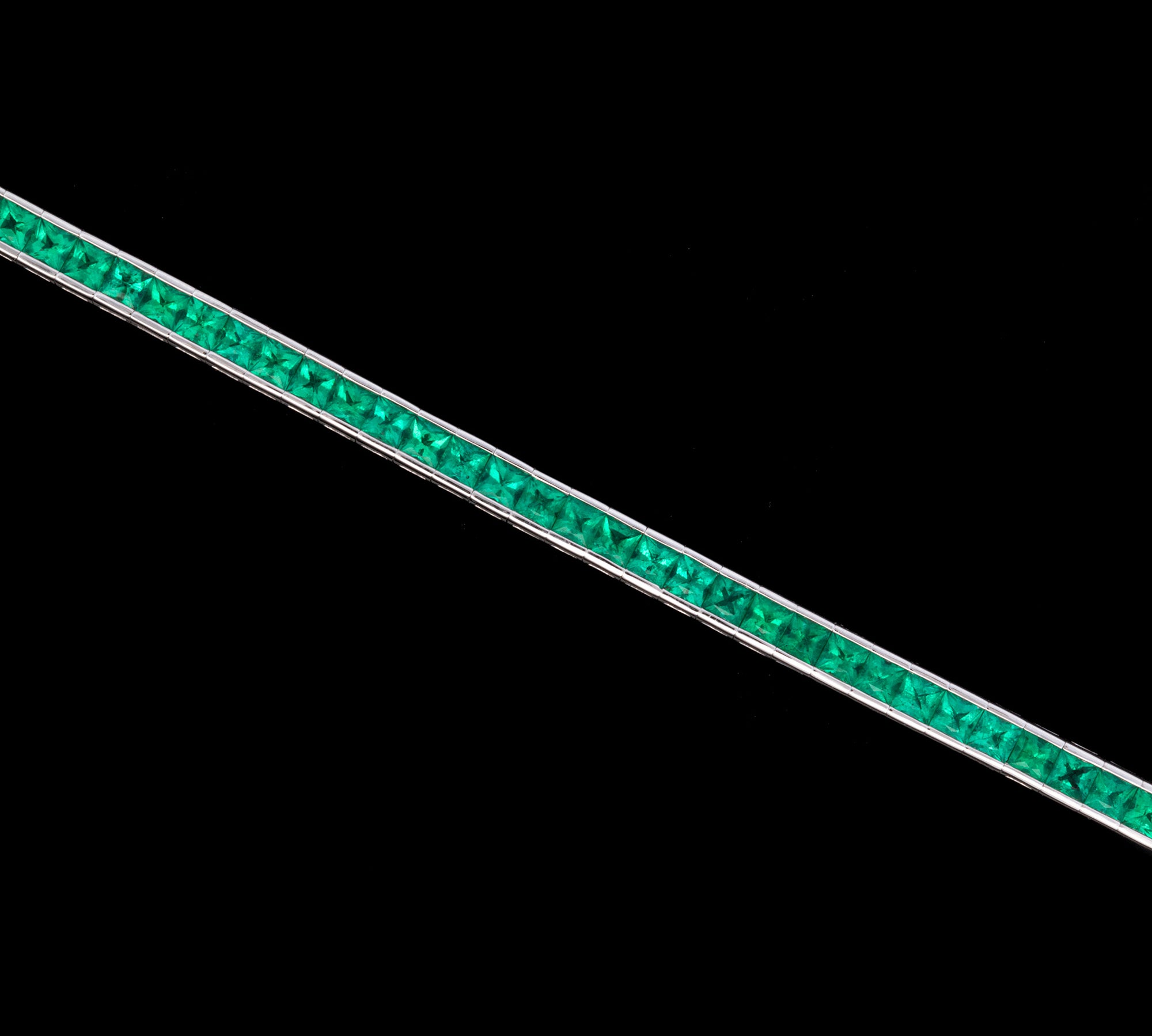 18K White Gold French Cut Emerald Line Bracelet