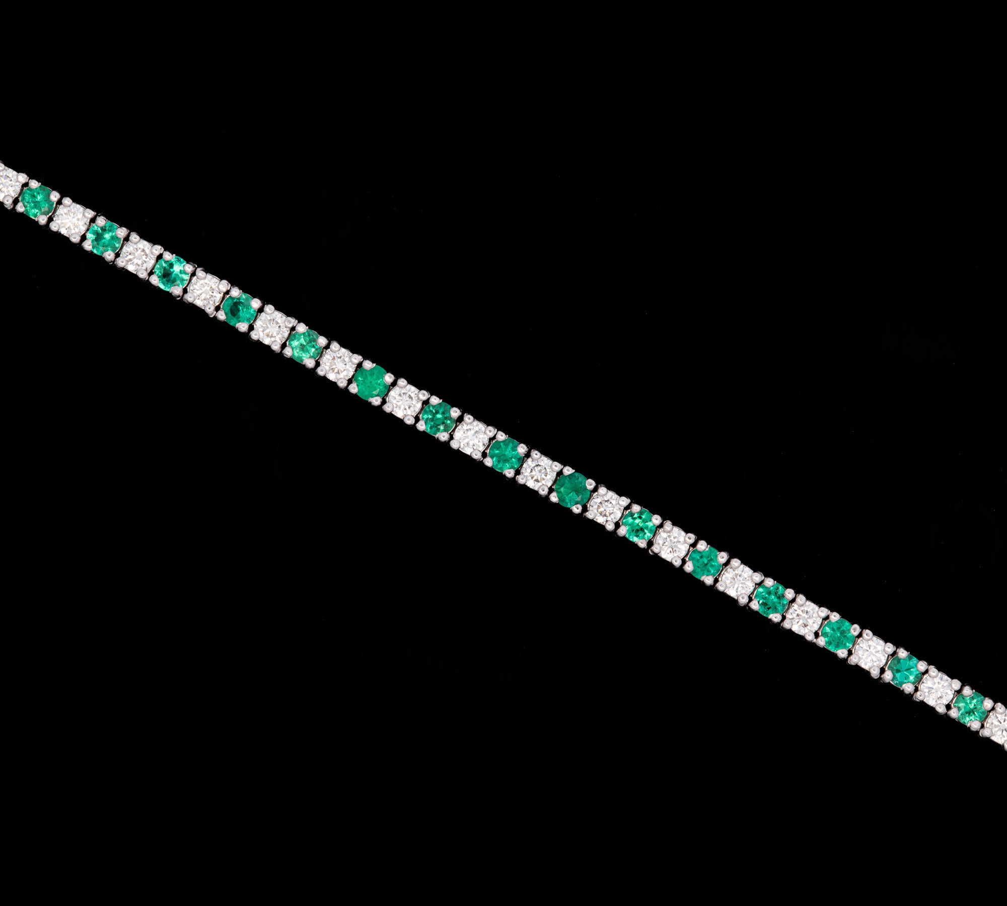 14K White Gold Alternating Diamond And Emerald Line Bracelet