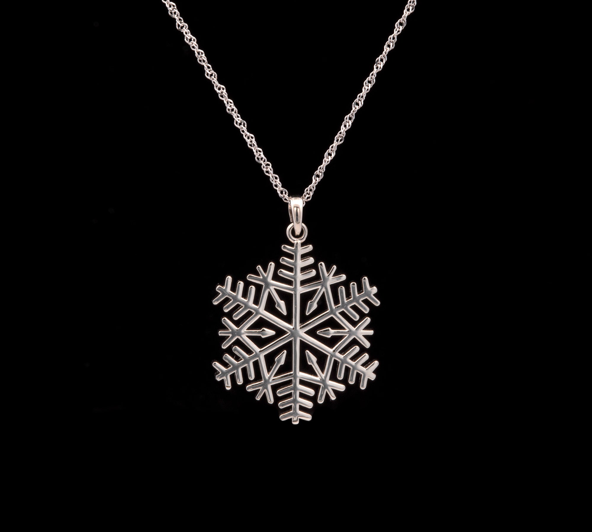 Bolton Snowflake Pendant With 18" Chain, 14K White Gold