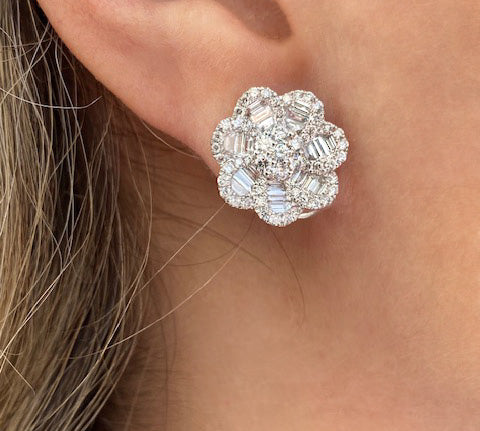 18K White Gold Baguette And Round Diamond Flower Stud Earrings
