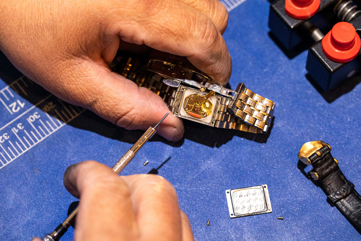 Watch Repair & Battery Change Ferro Jewelers